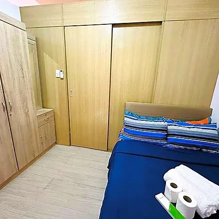 One Bedroom Near Bgc Sm Aura Market2X Mc Kinley